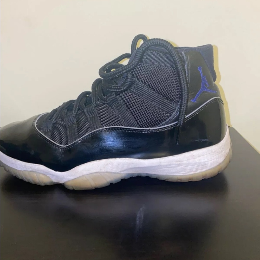 Jordan 11’s Space Jam Sz 10